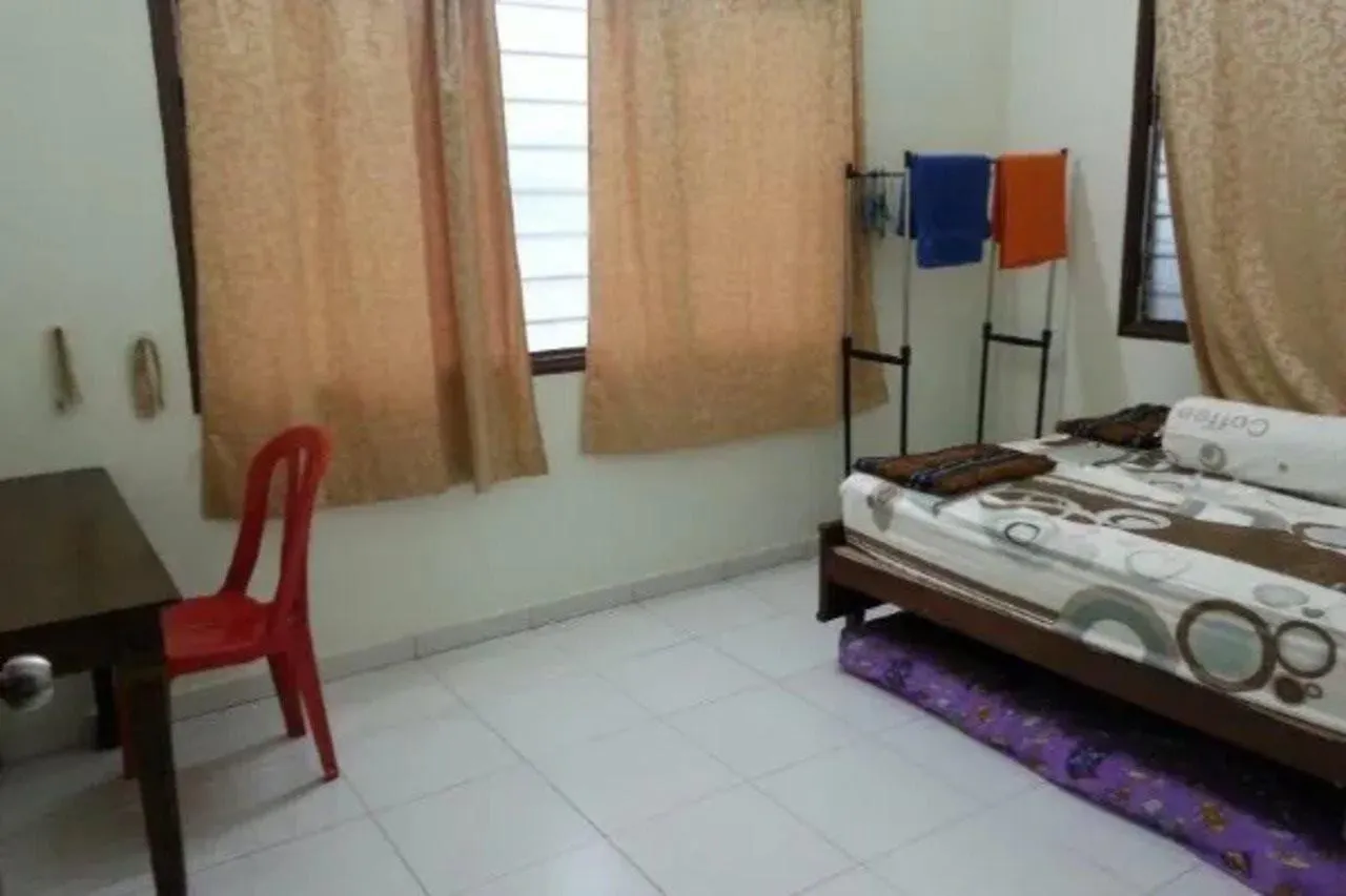 Riverside Homestay Ίπο 0*,